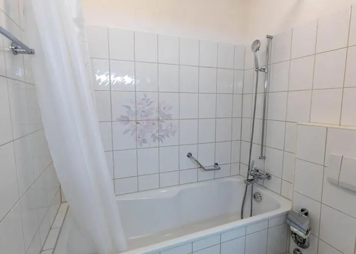 Executive 1br Flat, Center - Hammer 2