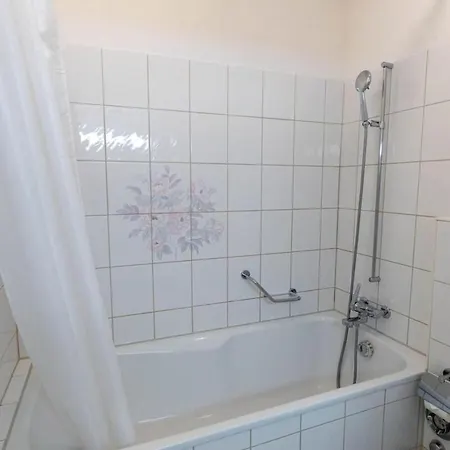 Executive 1br Flat, Center - Hammer 2